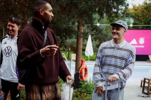 维尔茨社媒晒抵达德国队报到照片，加盟利物浦以来10场0球1助