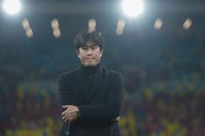 足球报：蓉城为双线抉择付出代价 韦世豪的伤病恢复速度低于预期