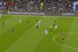 1米95高佬！哈兰德高速单刀后上演机器人庆祝🤖