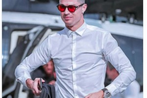 外媒：C罗的的CR7品牌价值约9亿美元😱