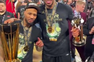 😭美好记忆留在了季中赛！利字组合从没健康打过季后赛太遗憾了