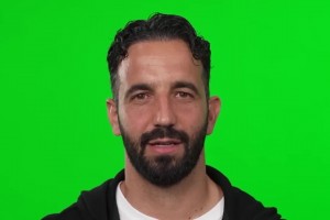 曼联球员和教练组名字的正确叫法，马奎尔的发音好像似曾相识