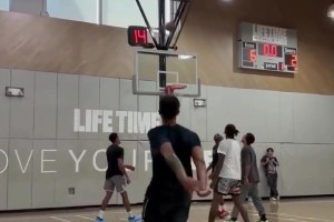 李凯尔夏季特训，这打球节奏依旧没有任何人匹配得上🤣