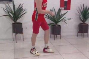 这小哥模仿挺像！媒体日的胖虎锡是这么样子？