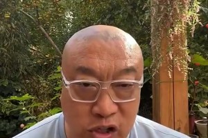 马健：詹姆斯新赛季可能不打背靠背 场均时间应不超34.9分钟