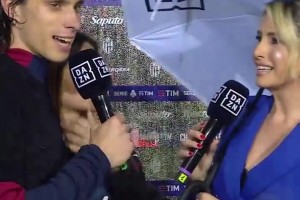 卡拉菲奥里女友标记领地的视频，看一次笑一次🤣