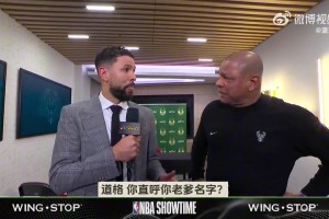 父子同台！里弗斯爆笑采访老里弗斯：你咋不给我一份中产合同